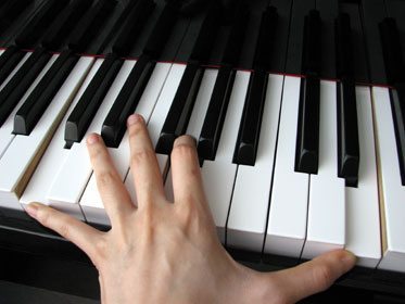 تمرین عالی برای تقویت دست چپ در پیانو